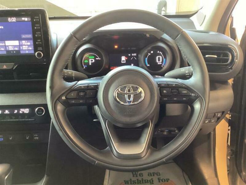 YARIS CROSS