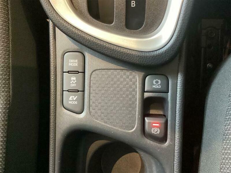 YARIS CROSS