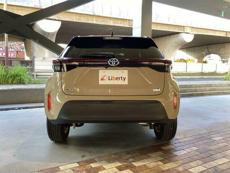 YARIS CROSS