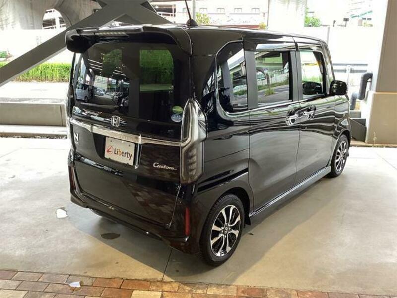 N BOX CUSTOM