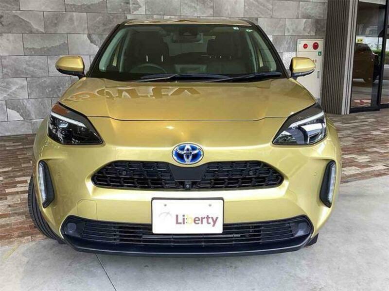 YARIS CROSS