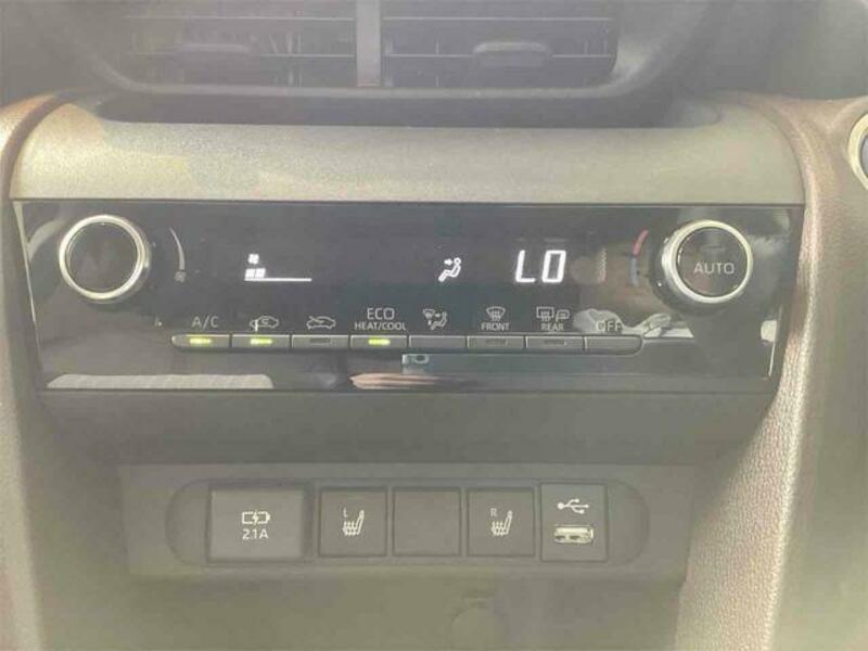 YARIS CROSS