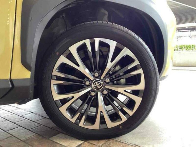 YARIS CROSS