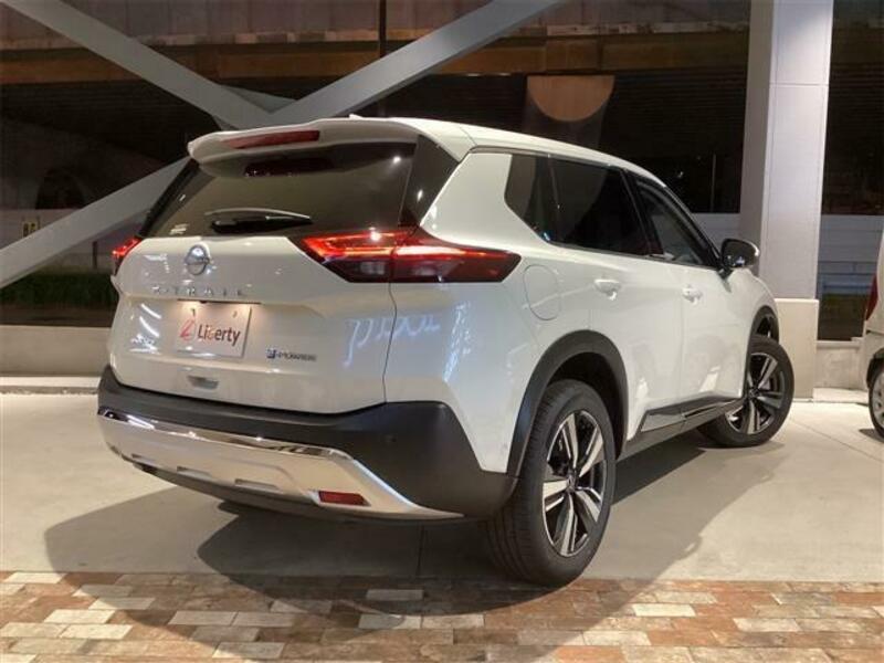 X-TRAIL