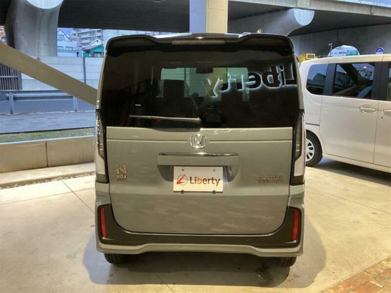 N BOX CUSTOM
