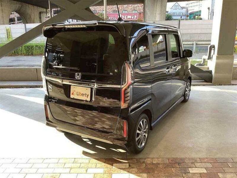 N BOX CUSTOM