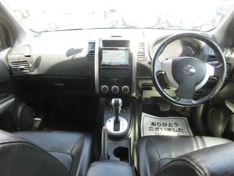 X-TRAIL
