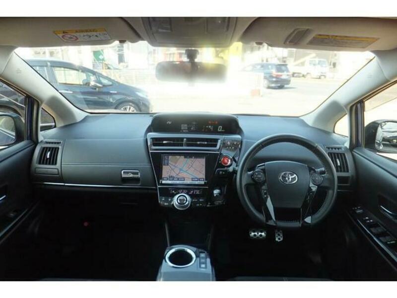 PRIUS ALPHA