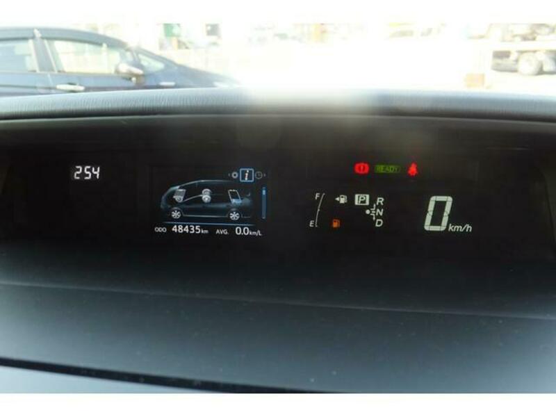 PRIUS ALPHA
