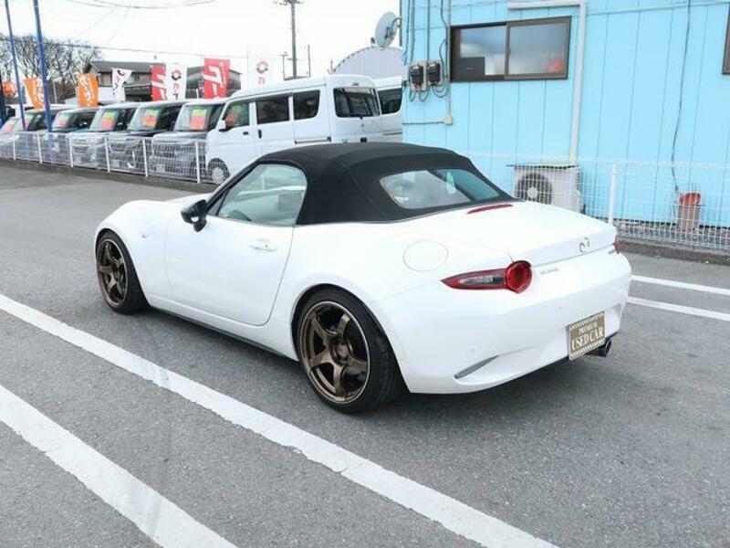 ROADSTER
