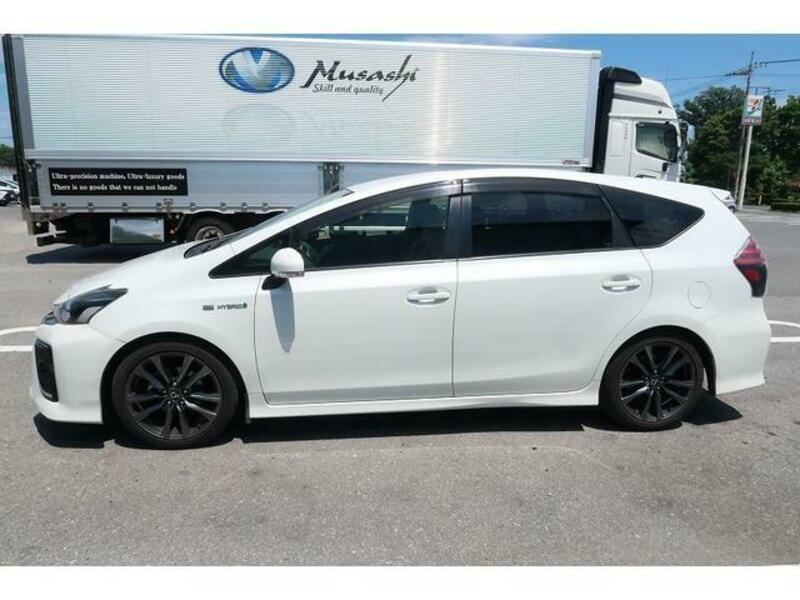 PRIUS ALPHA