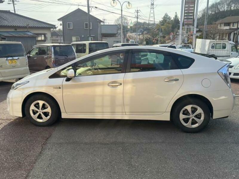 PRIUS PHV