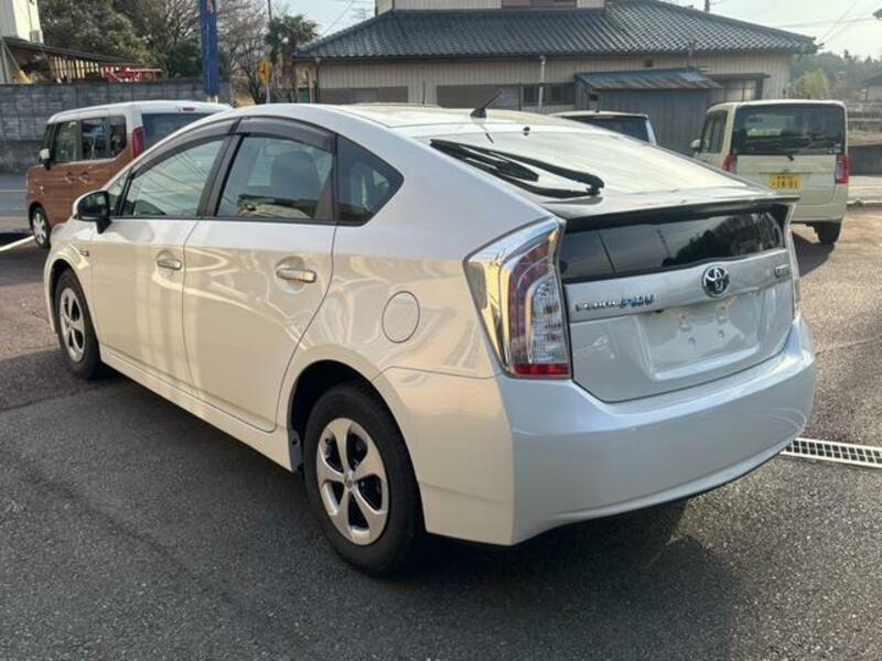 PRIUS PHV