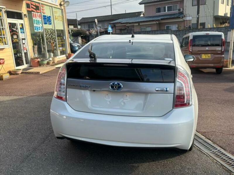 PRIUS PHV