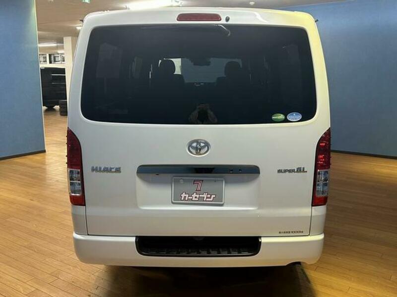 HIACE VAN