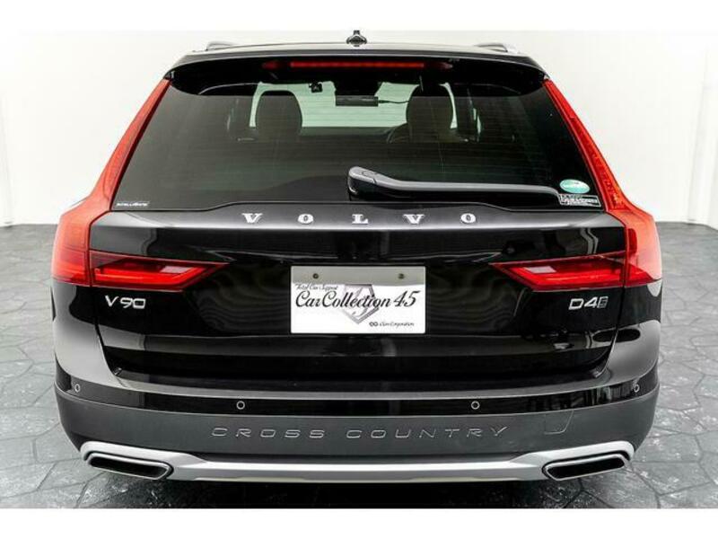 V90