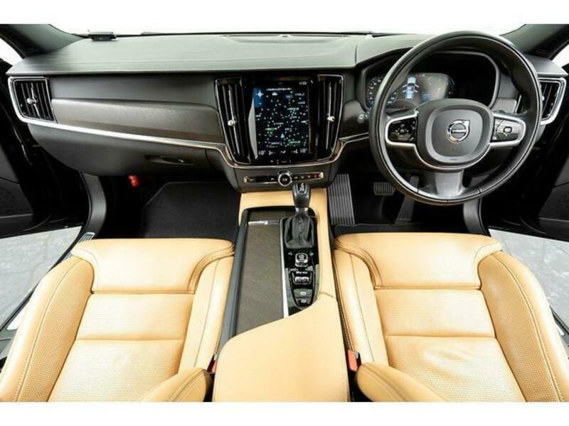 V90
