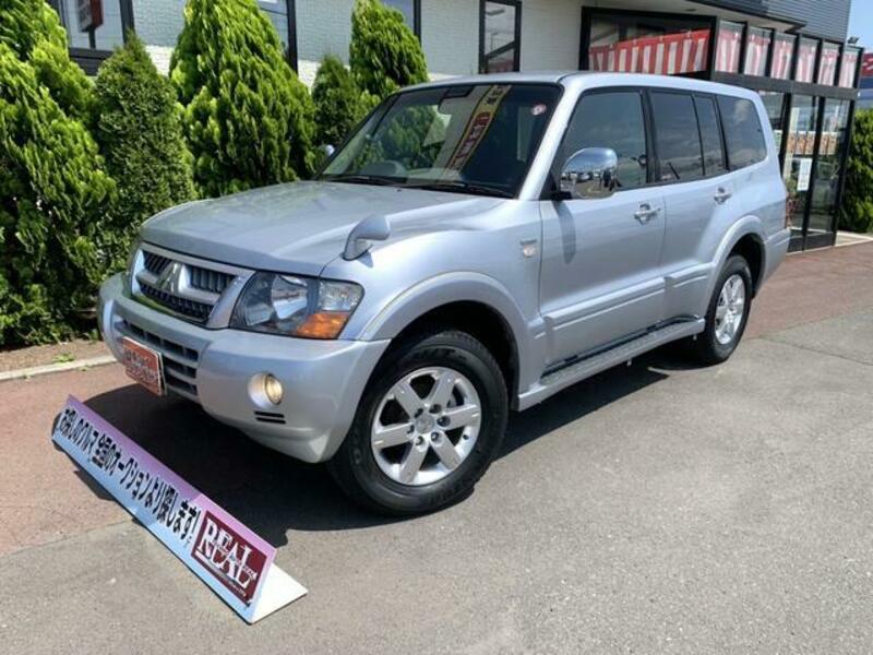 MITSUBISHI PAJERO