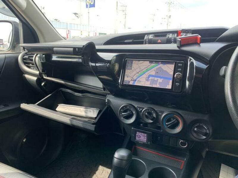 HILUX