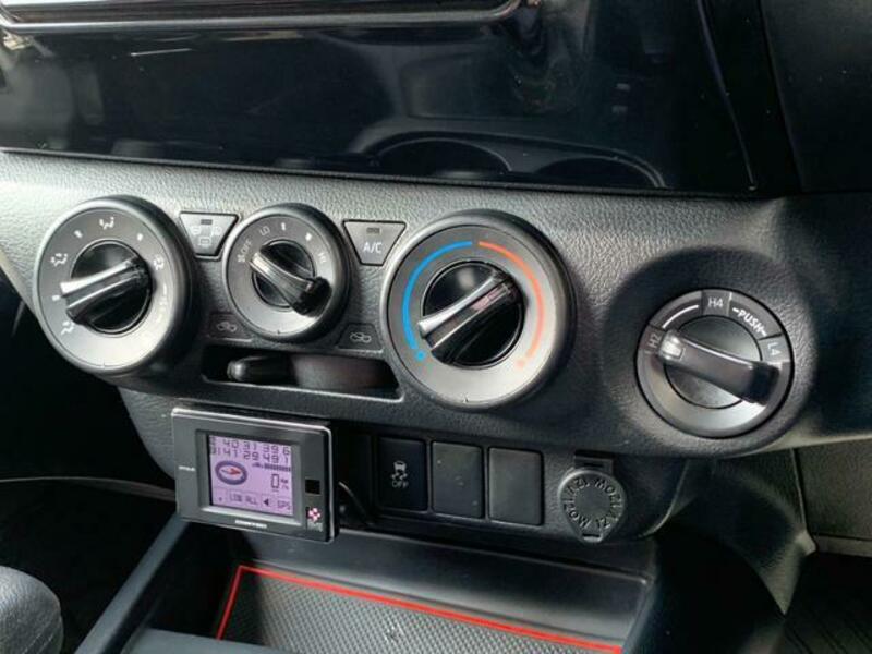 HILUX