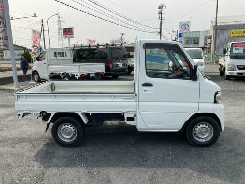 CLIPPER TRUCK