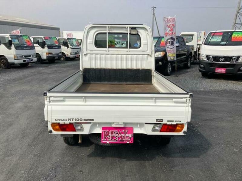CLIPPER TRUCK