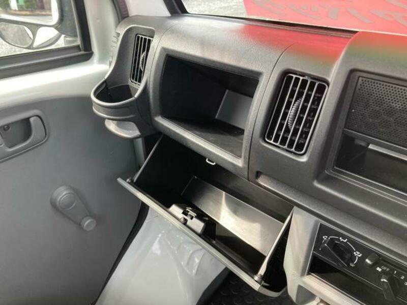 CLIPPER TRUCK