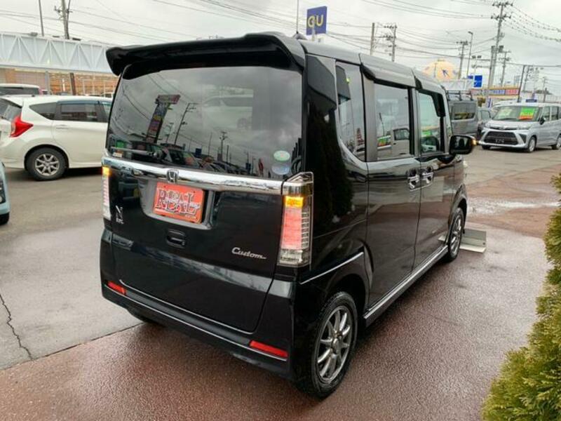 N BOX CUSTOM