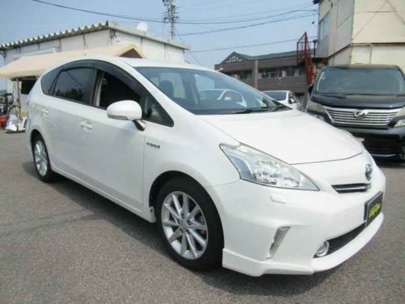 PRIUS ALPHA