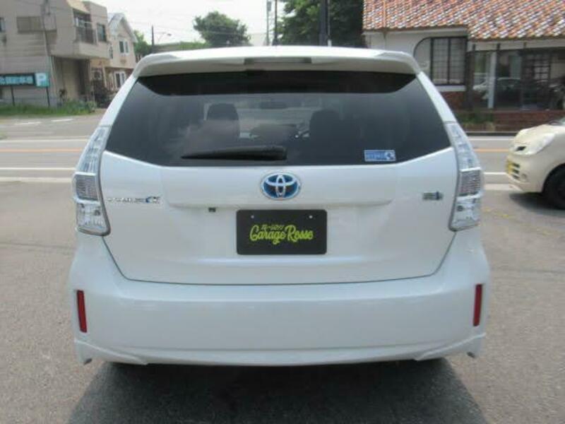 PRIUS ALPHA