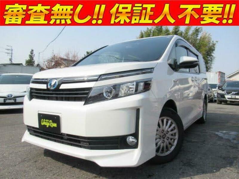 TOYOTA VOXY