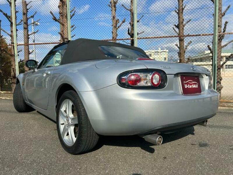 ROADSTER