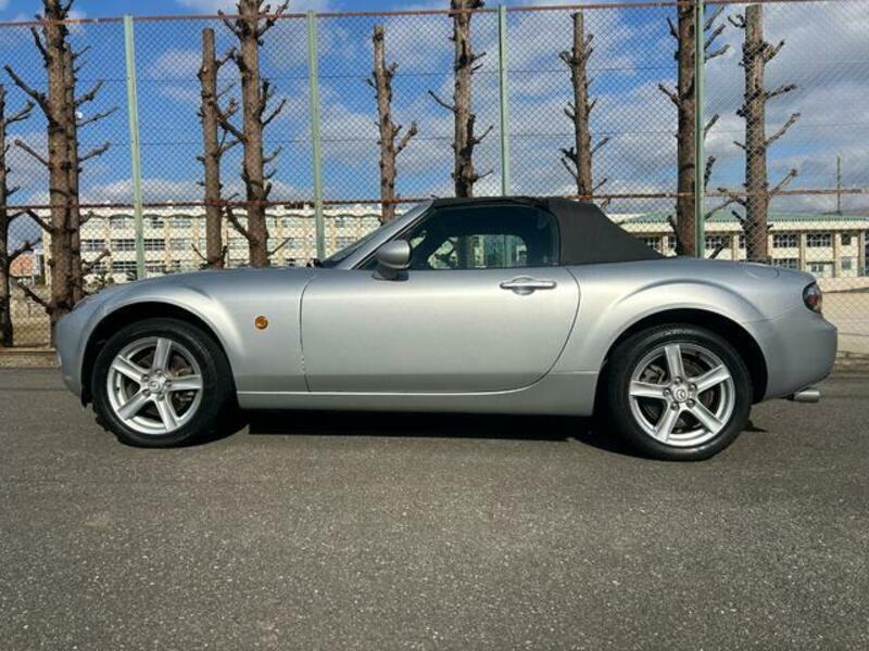 ROADSTER