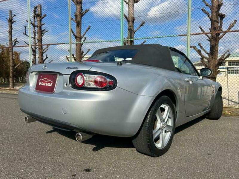 ROADSTER