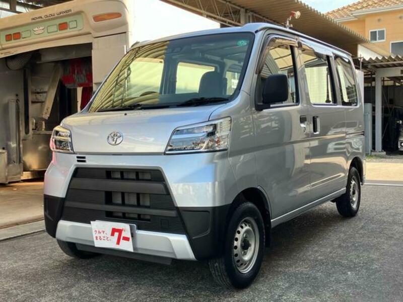 TOYOTA PIXIS VAN