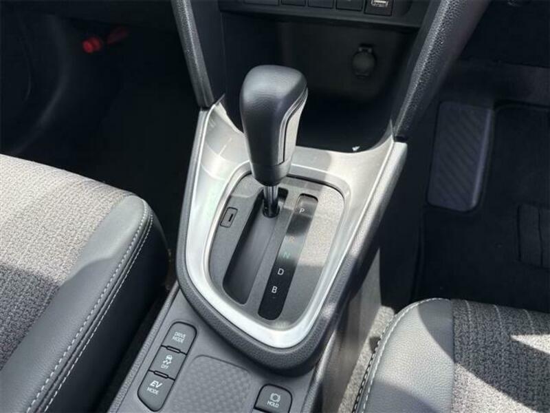YARIS CROSS