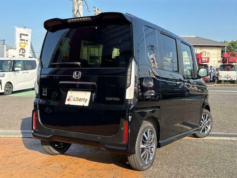 N BOX CUSTOM