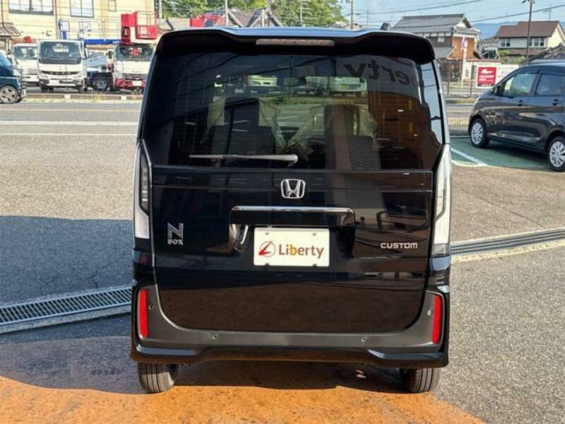 N BOX CUSTOM