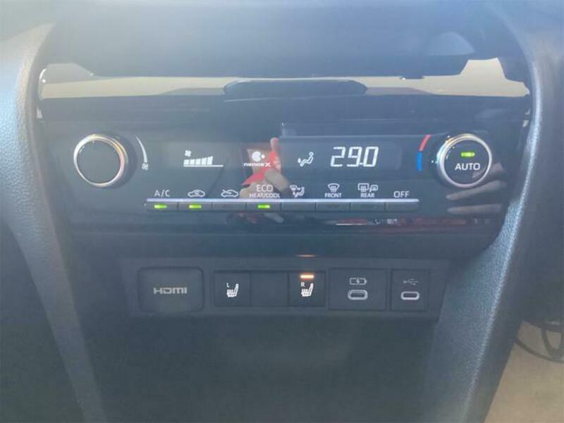 YARIS CROSS