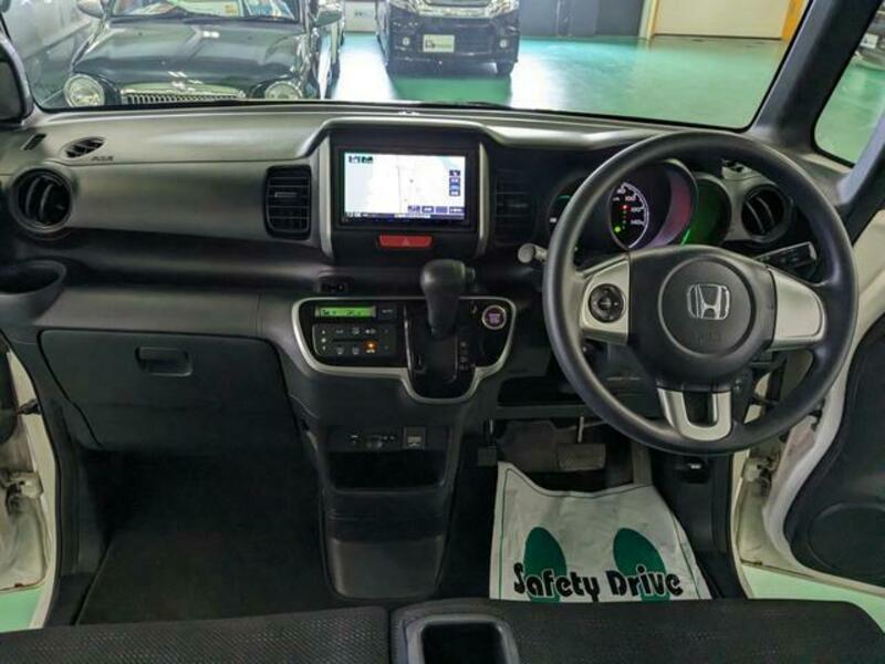 N BOX