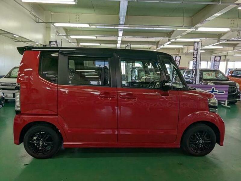 N BOX CUSTOM