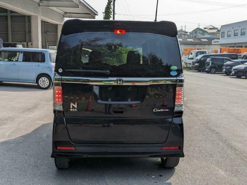 N BOX CUSTOM