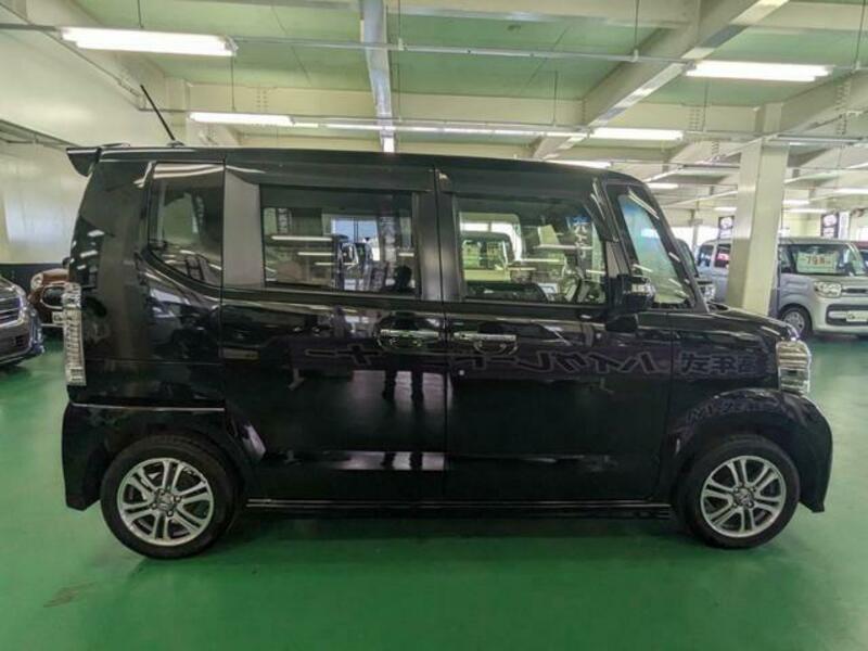 N BOX CUSTOM