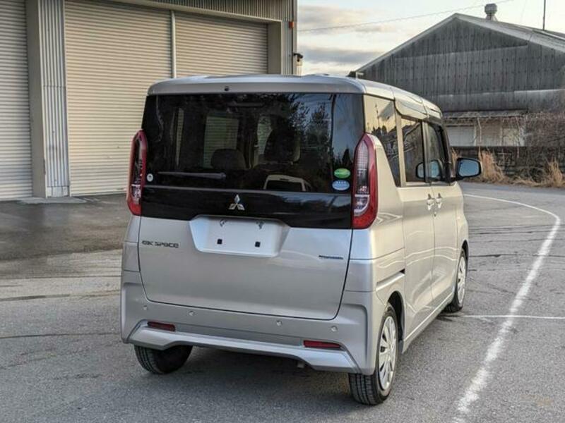 EK SPACE