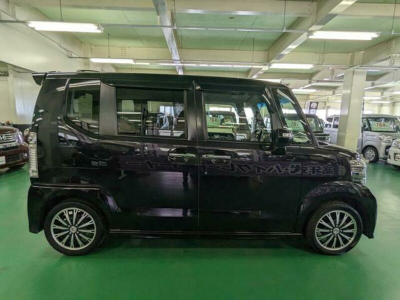 N BOX CUSTOM
