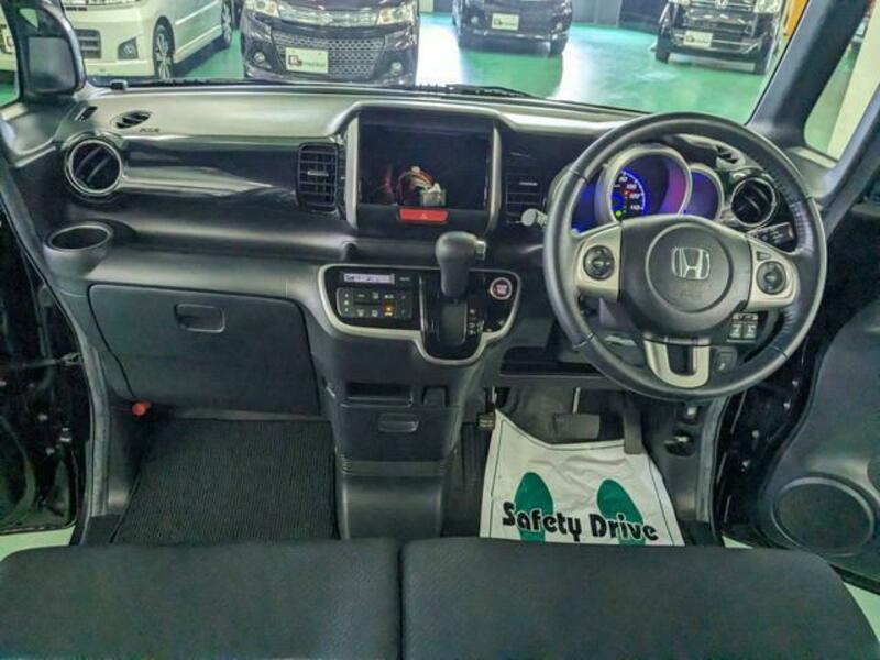 N BOX CUSTOM