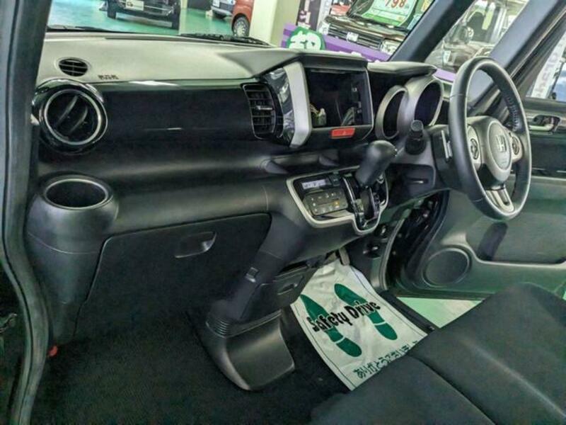 N BOX CUSTOM