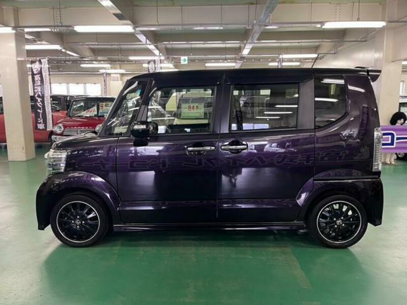 N BOX CUSTOM