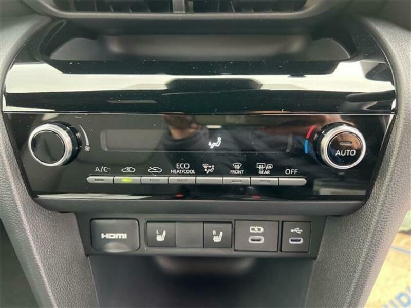 YARIS CROSS
