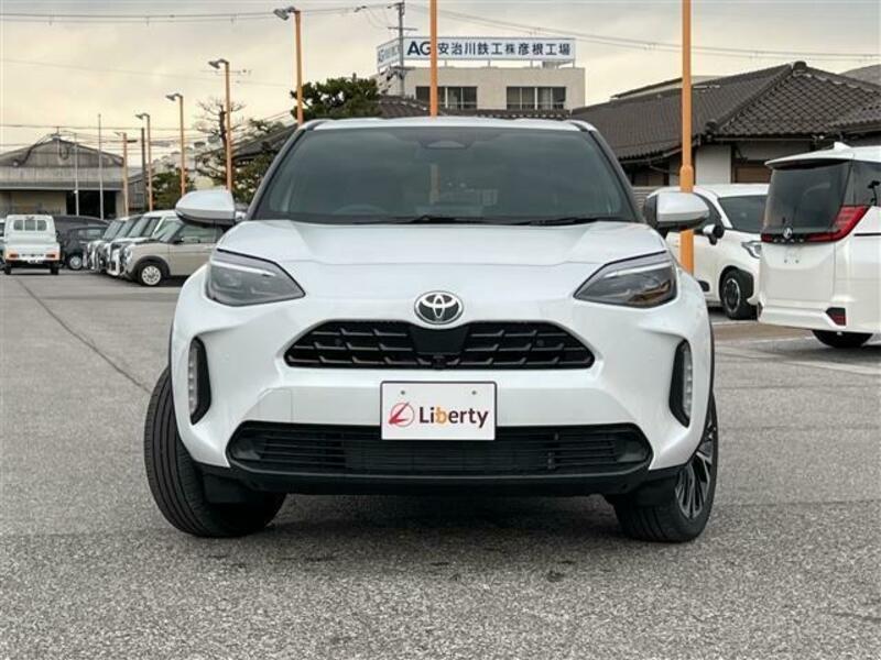 YARIS CROSS